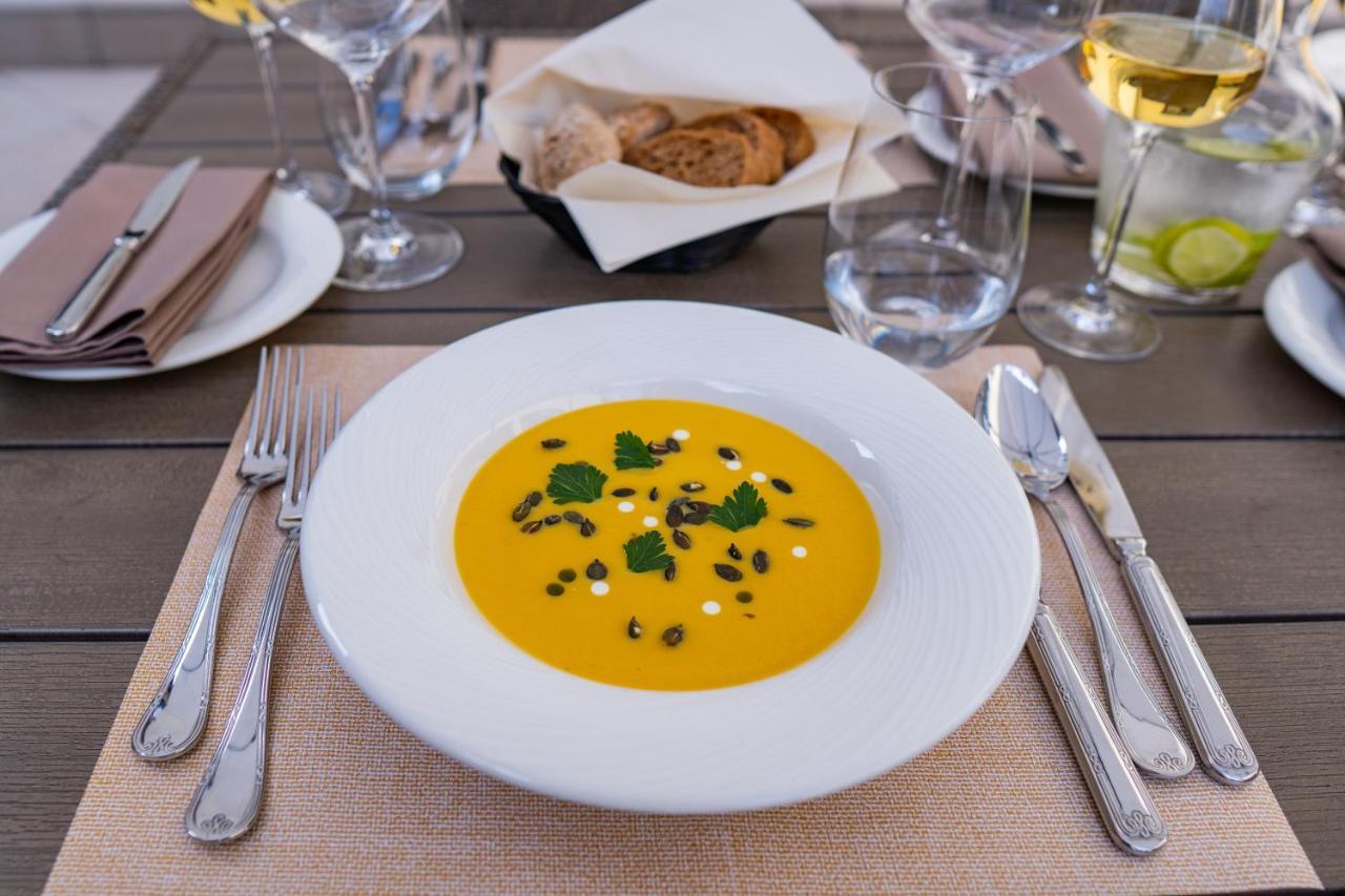 Boutique Odyseja & Spa Ciechocinek Exteriör bild A carrot soup