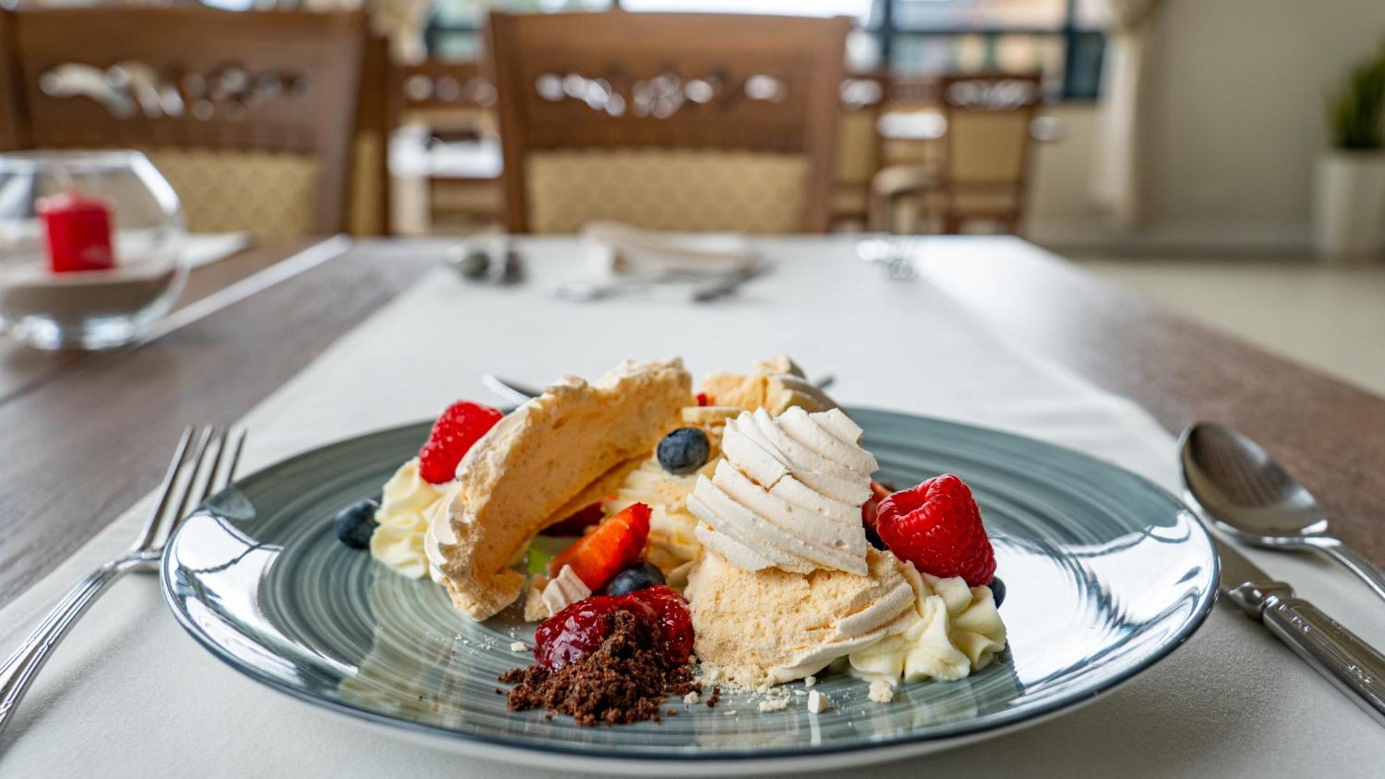 Boutique Odyseja & Spa Ciechocinek Exteriör bild Pavlova